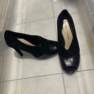 Cute, leather and suede bootie